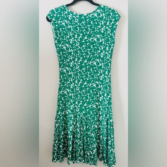 Boden Fit & Flare Jersey Midi Dress in green floral Size 4 - Picture 2 of 6